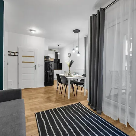 Bemowo - Terrace, Bus Stop Nearby - By Rentujemy Apartman