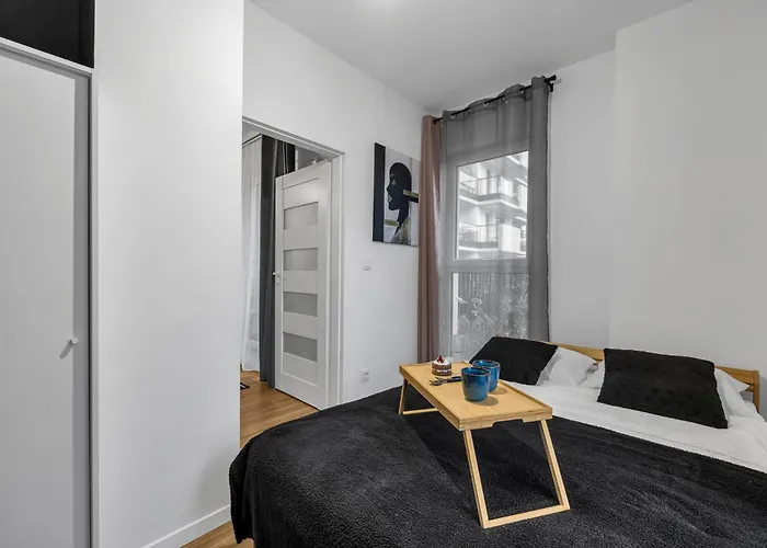 Апартаменты Bemowo - Terrace, Bus Stop Nearby - By Rentujemy *