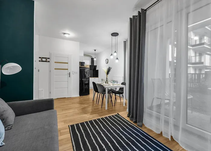 Bemowo - Terrace, Bus Stop Nearby - By Rentujemy Апартаменты