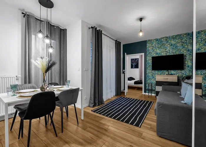 Bemowo - Terrace, Bus Stop Nearby - By Rentujemy * Варшава